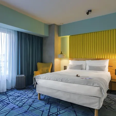 Ibis Styles Erbas Готель 4*
