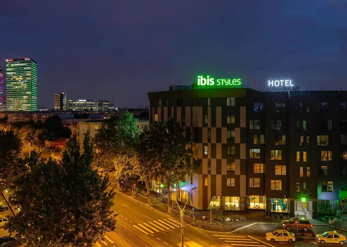 Ibis Styles Erbas Готель 4*