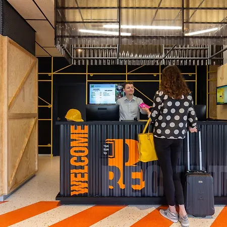 Ibis Styles Erbas 4* 부쿠레슈티